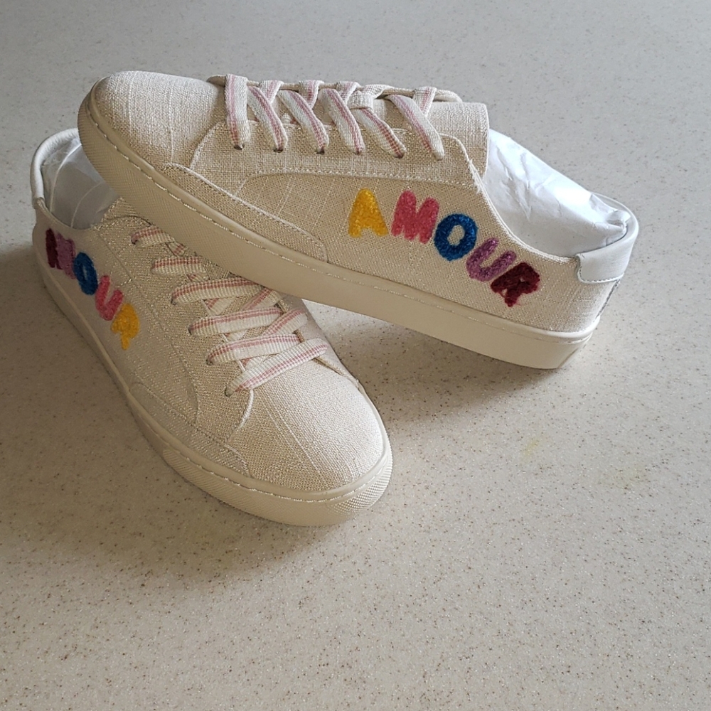 Soludos Amour Canvas  Womans Sneakers